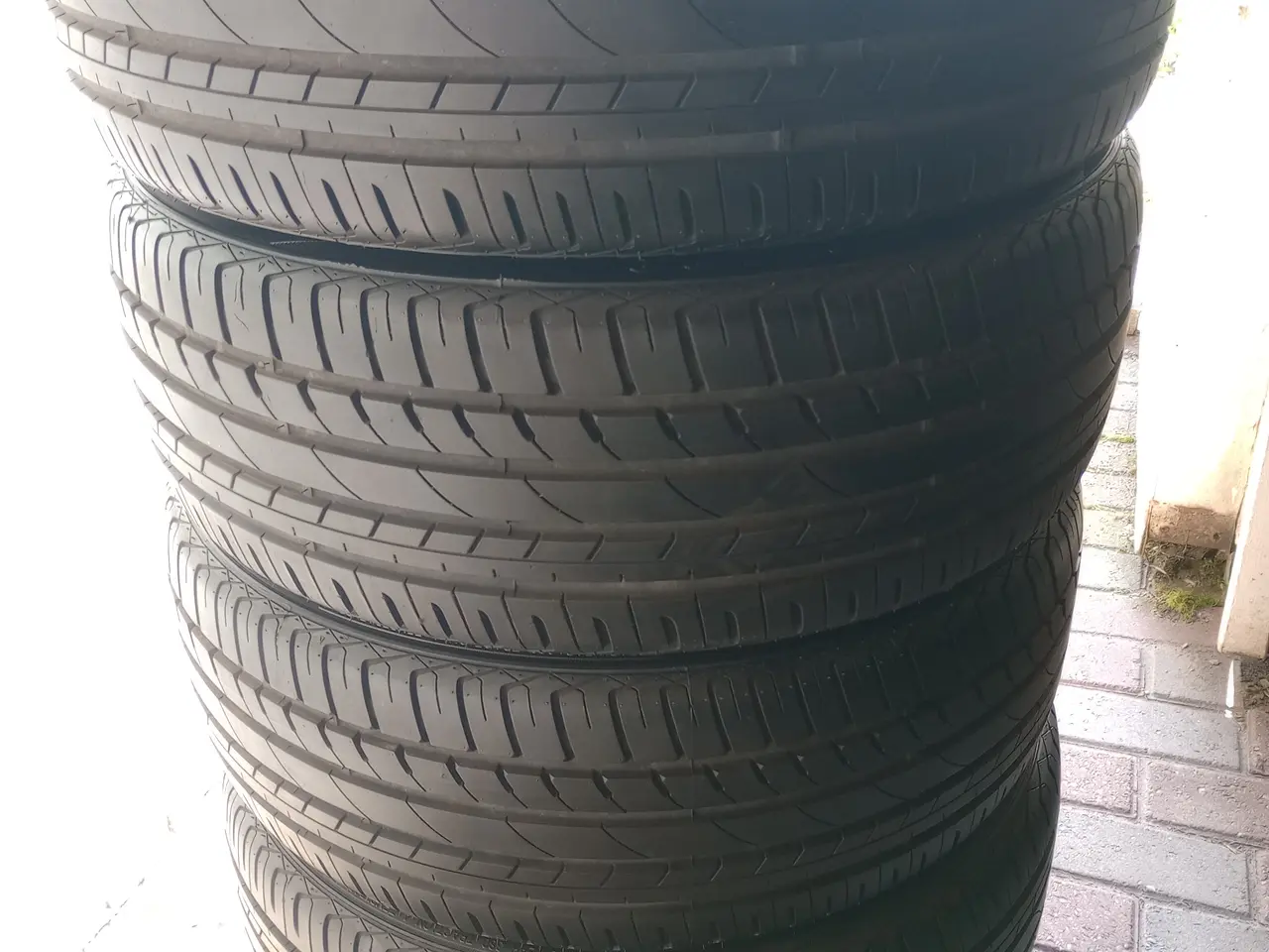 Billede 1 - Nye 19" vinterdæk 225-45-19, kom med et bud !