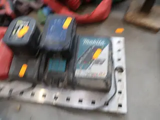 Lader med batteri MAKITA
