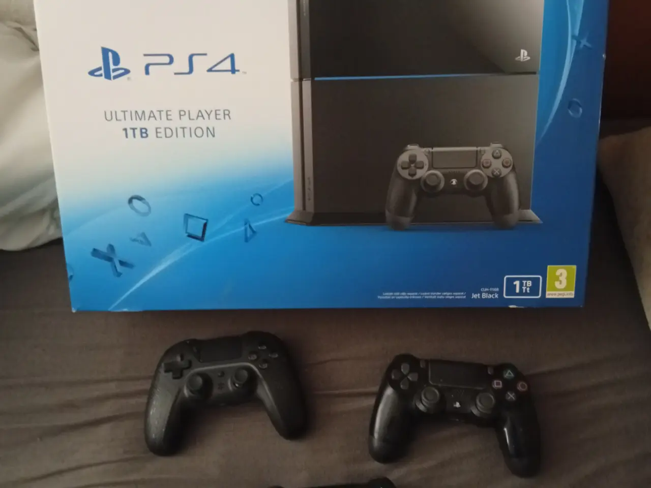 Billede 1 - PlayStation 4 pro 1TB 