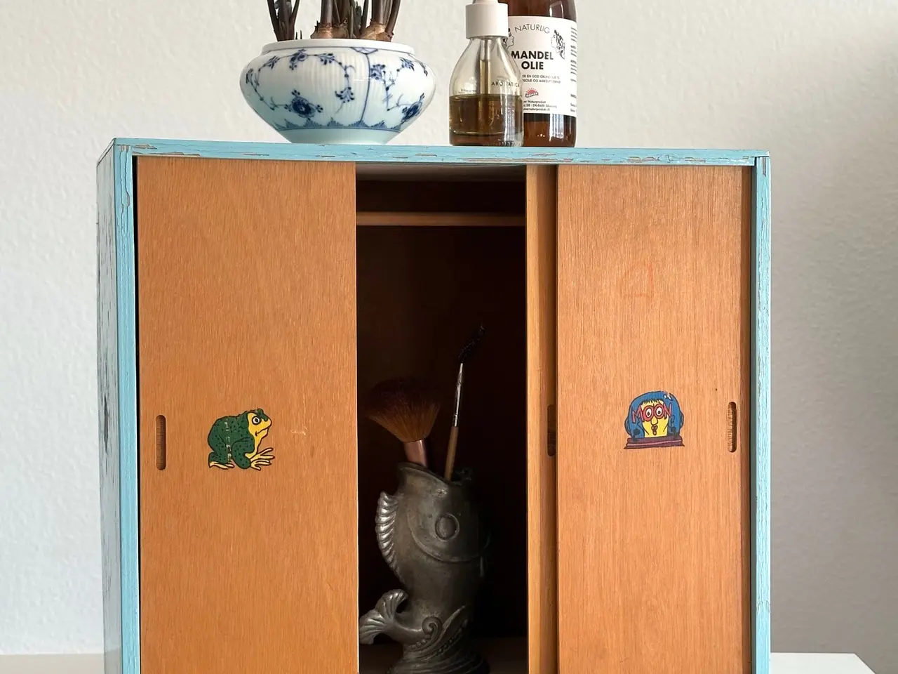 Billede 1 - Vintage dukkeskab m 3 låger
