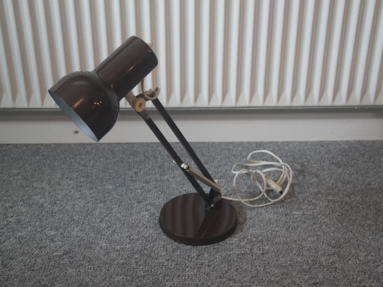 Billede 2 - Skrivebordslampe fra 1970'erne i brunt metal