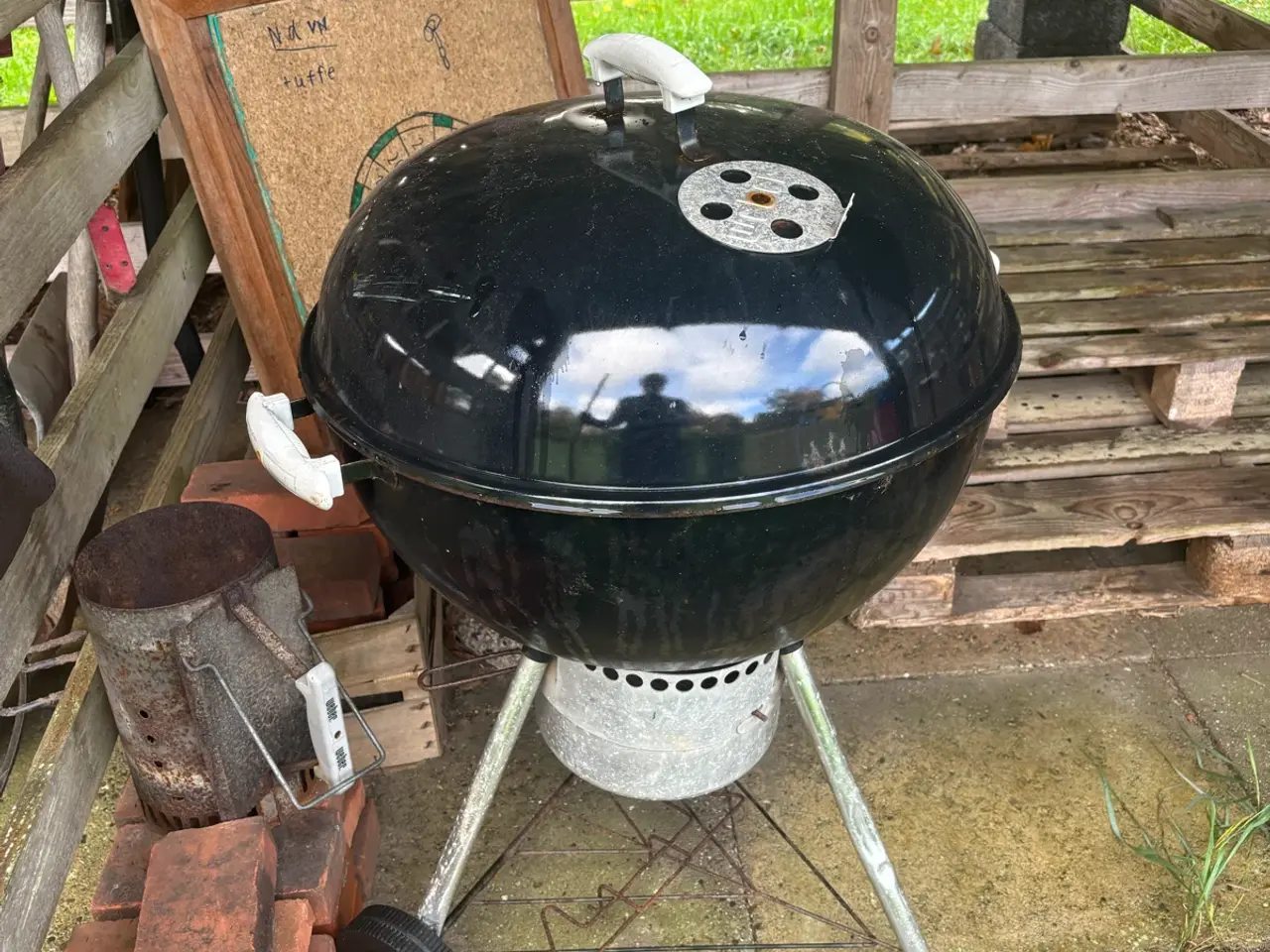 Billede 2 - Kuglegrill inkl. kulstarter 