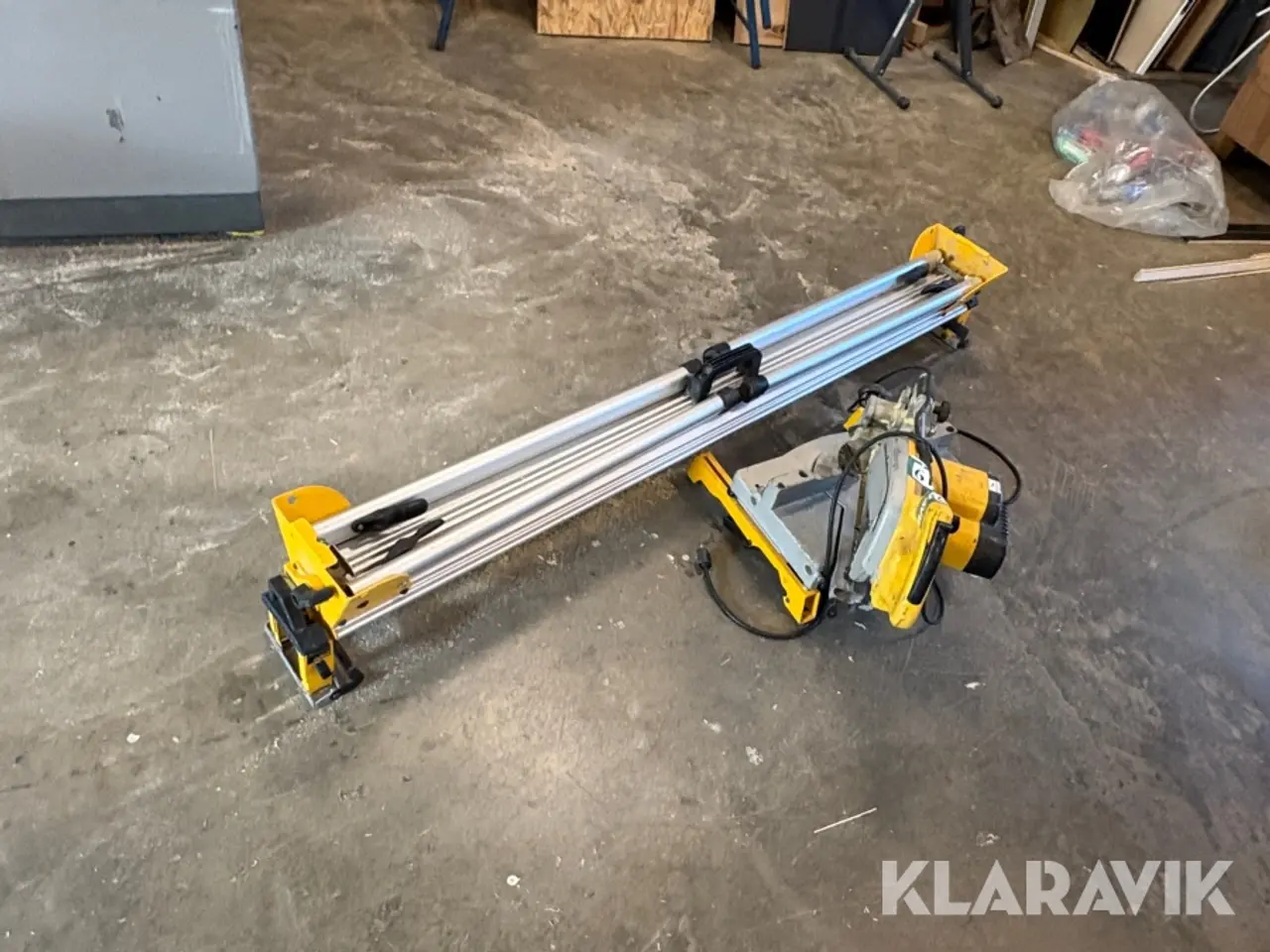 Billede 5 - Kap-/geringssav med udtræk. Dewalt DW700-XE