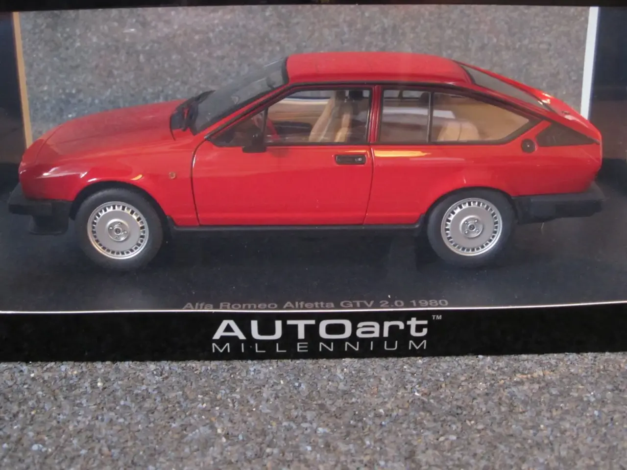 Billede 5 - 1980 Alfa Romeo GTV 2,0 - AUTOart - 1:18