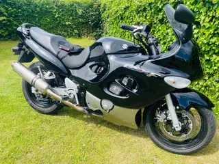 Suzuki GSX750F 