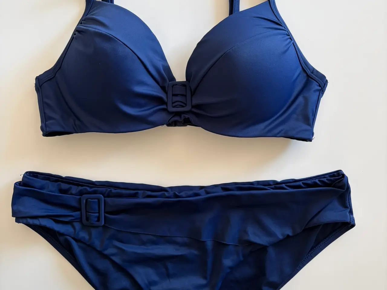 Billede 1 - Femilet Rivero bikini-sæt, str. 75C // 40