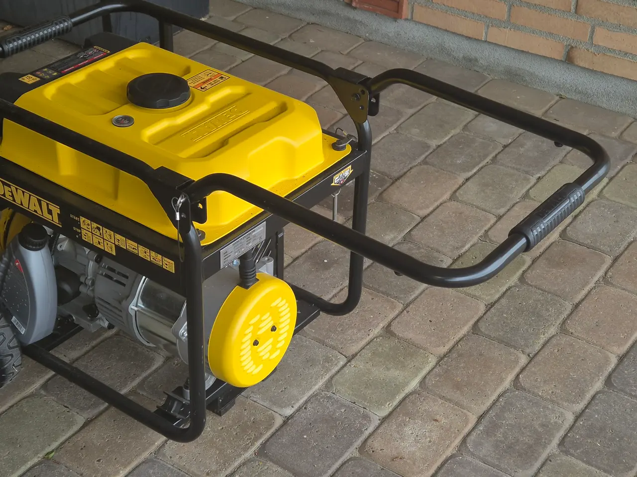 Billede 1 - DeWALT DXGNP35E generator – helt ny, brugt 2 timer