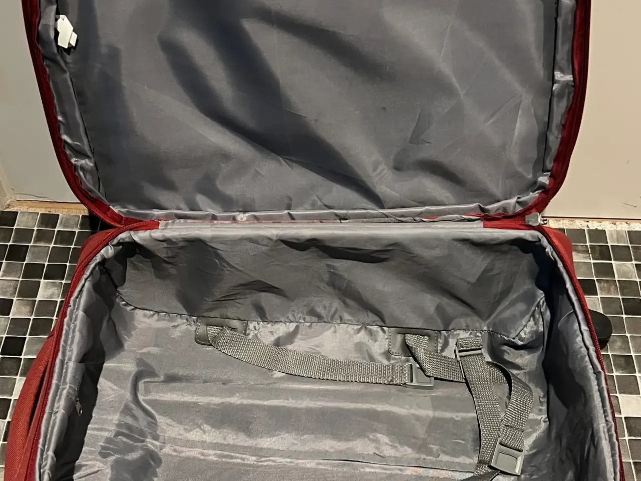 Billede 5 - kuffert rød unisex handbagage