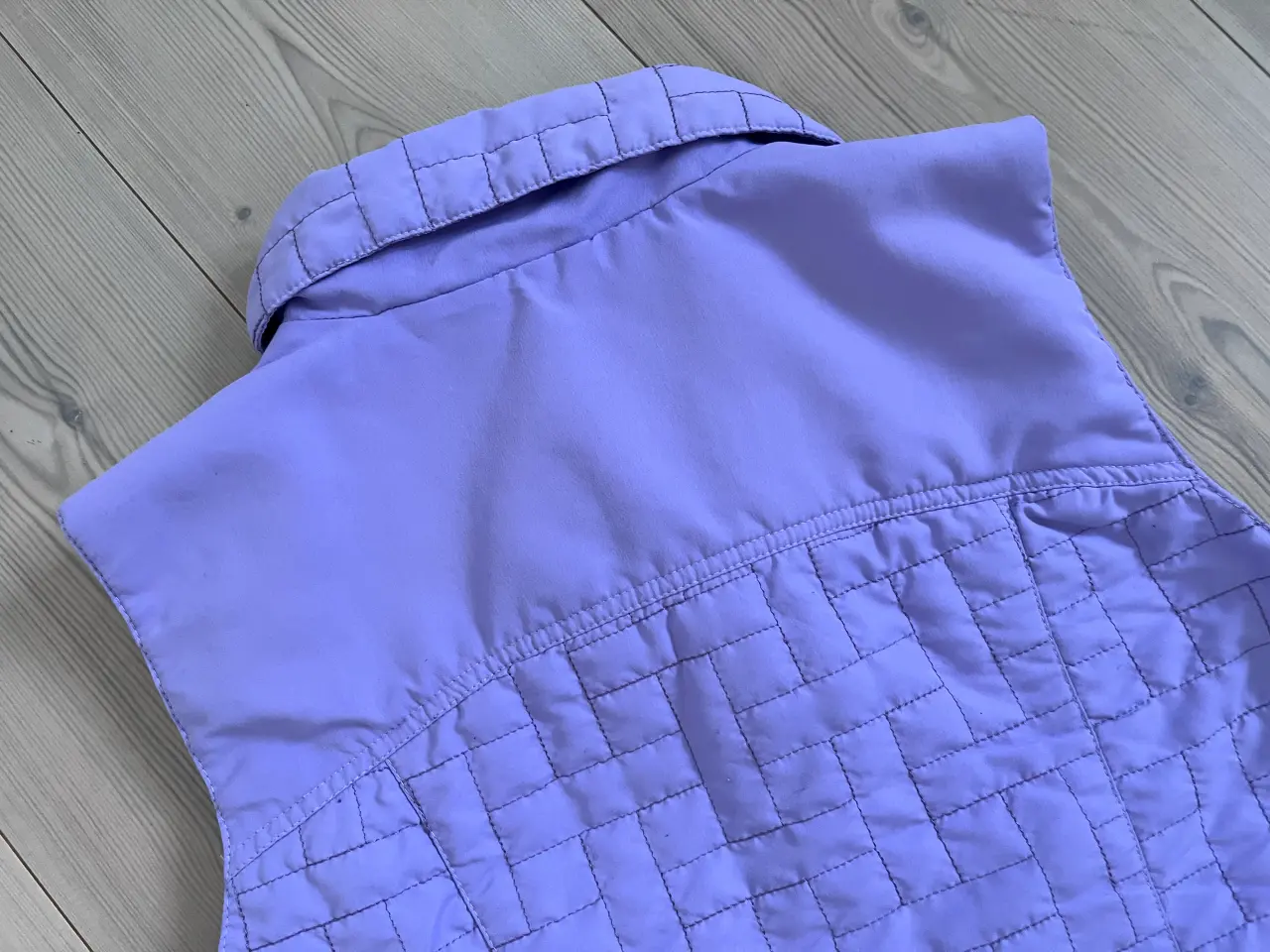 Billede 10 - Vest, Brandtex, Str M lys lilla