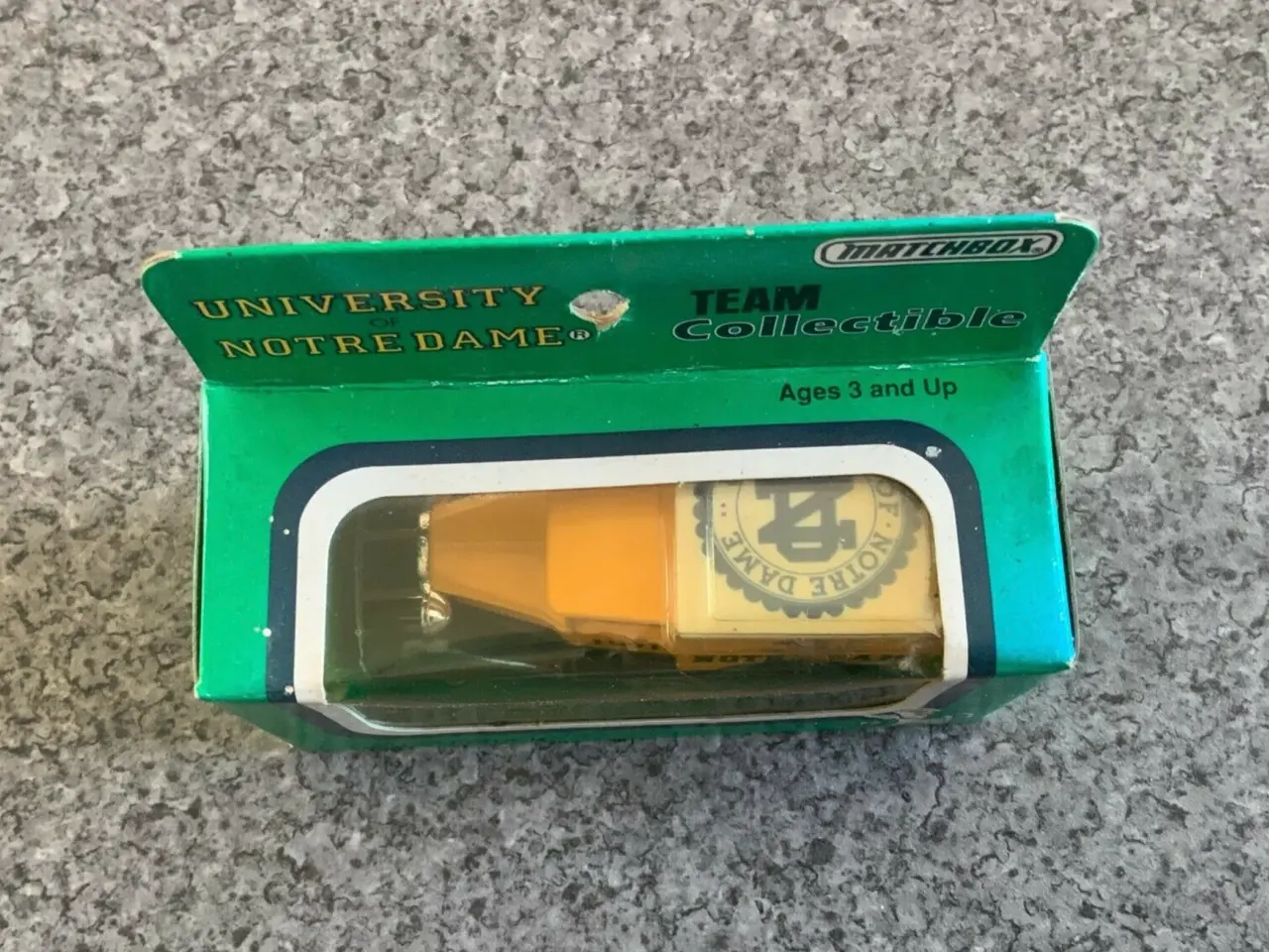 Billede 4 - Matchbox 1991 University of Notre Dame Ford Van