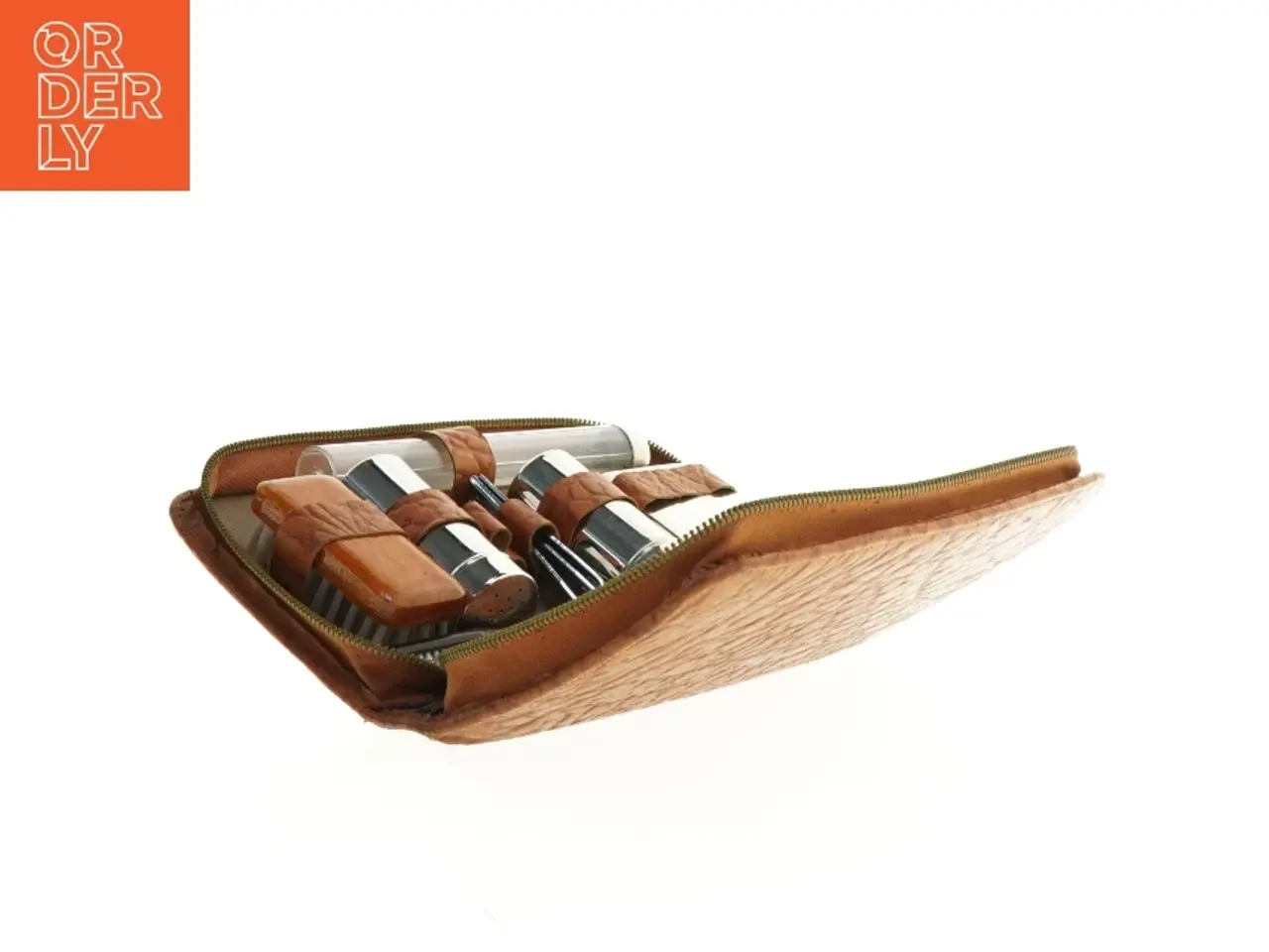 Billede 2 - Manicure sæt i etui (str. 24 x 14 cm)