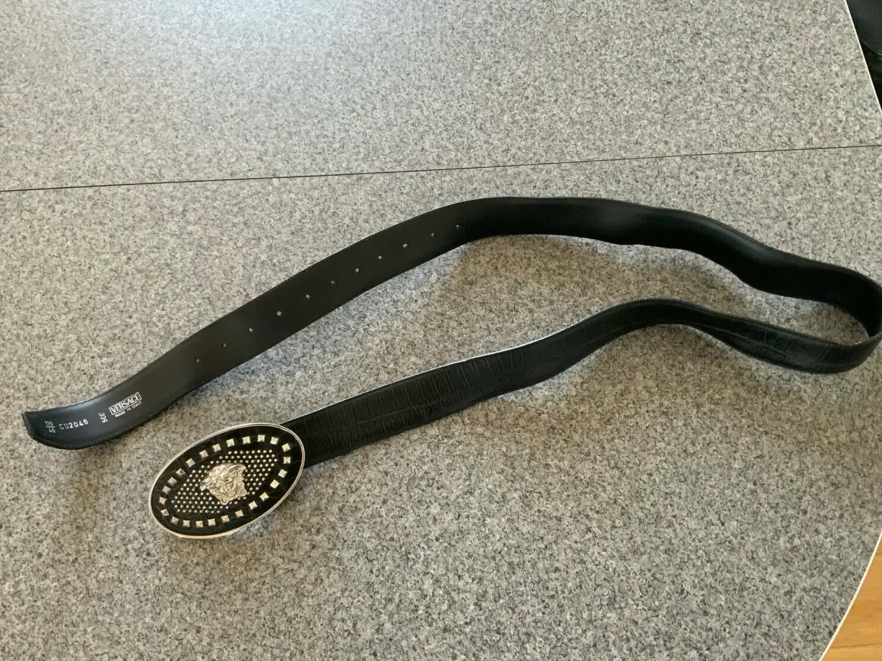 Billede 4 - Versace bælte Længde 115 cm.