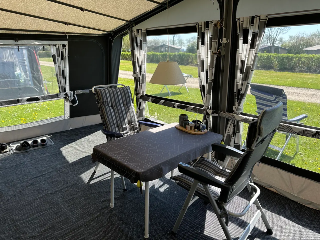 Billede 7 - Hobby De Luxe Campingvogn med tilbehør