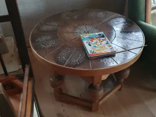 Rundt kakkelbord