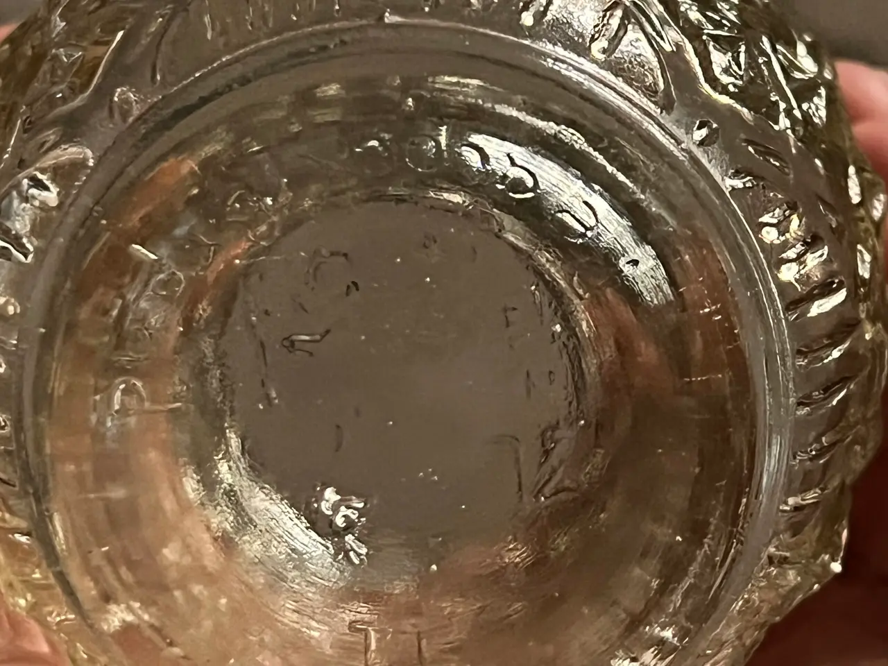 Billede 4 - Smuk vintage ananasvase i presset glas 🍍