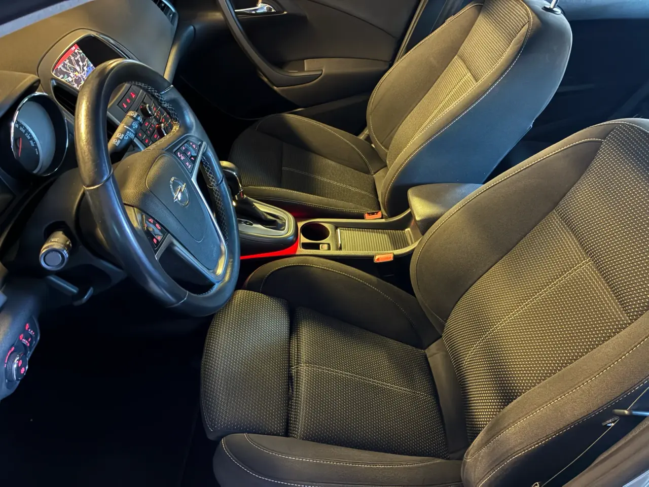 Billede 16 - Flot velholdt Astra 165 hk diesel med automatgear