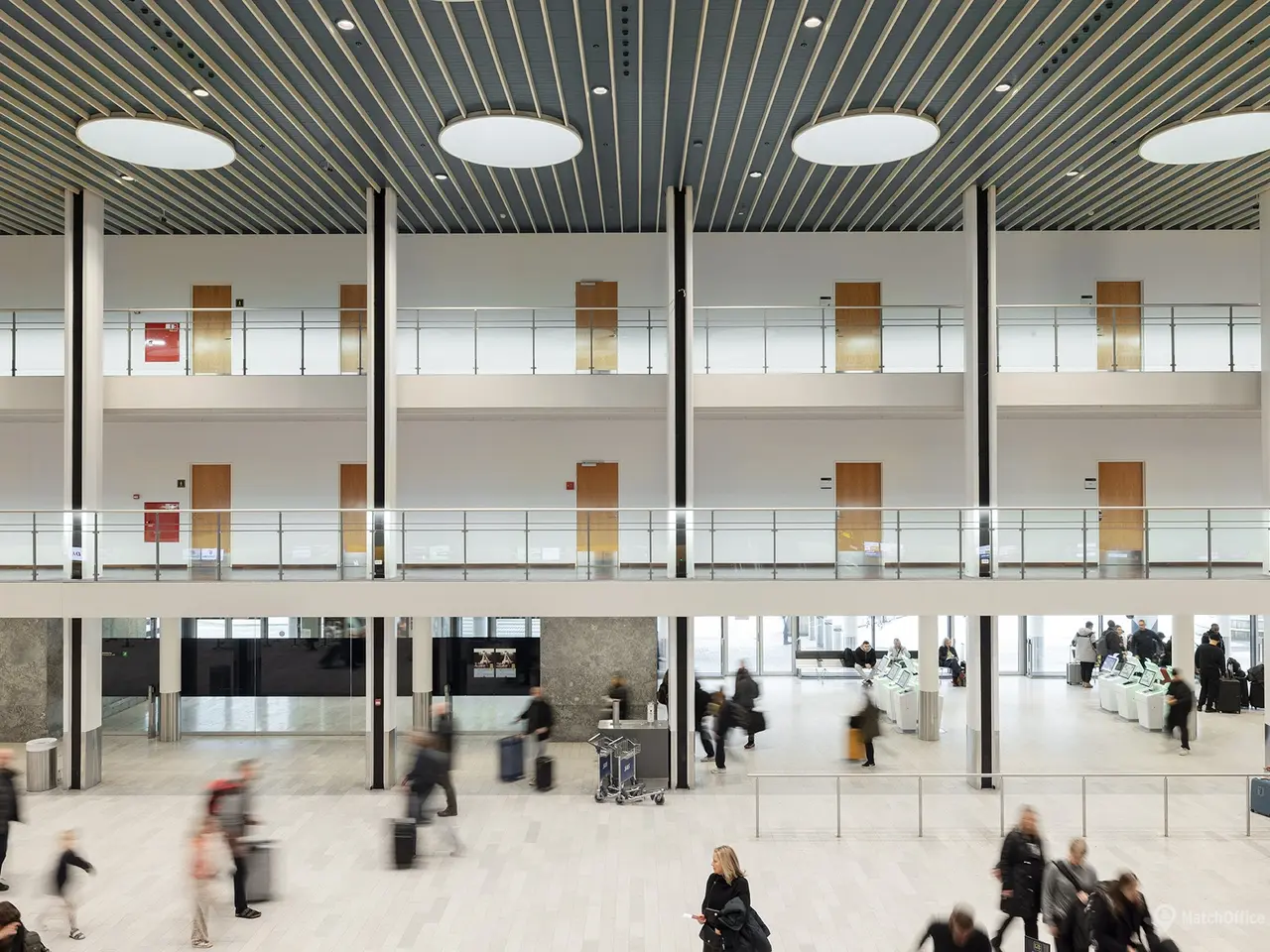 Billede 2 - Kontor i hektiske Terminal 2