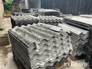Blandet lot med tagplader -omkring 1200 styk