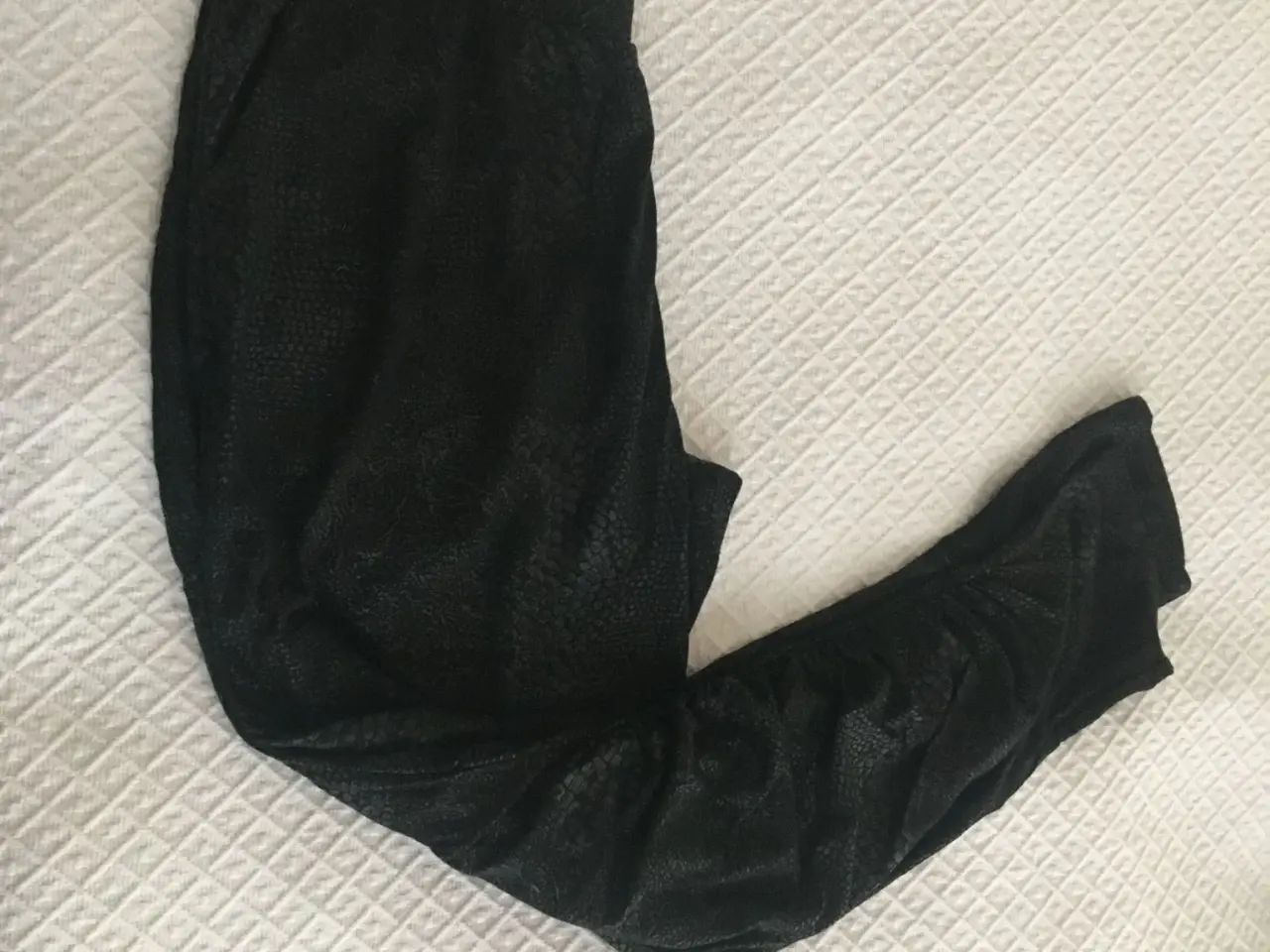 Billede 1 - Sweatpants str. L fra Ofelia
