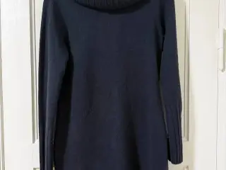 Mørkeblå chunky strik med kæmpe collar, str. M