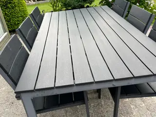 Sorte havemøbler, bord med 6 stole inkl hynder