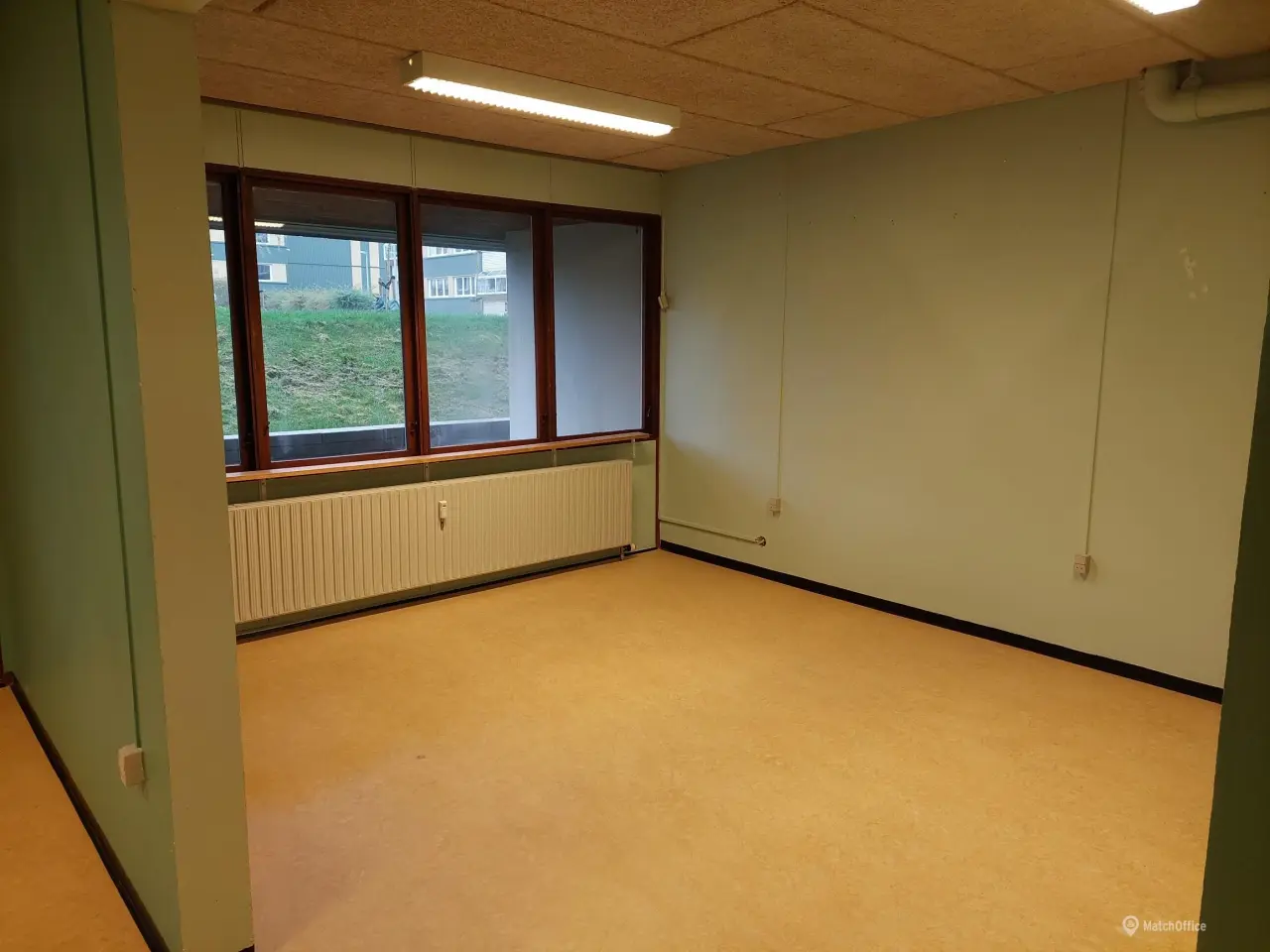 Billede 4 - Stort butikslokale til leje i 8930 området