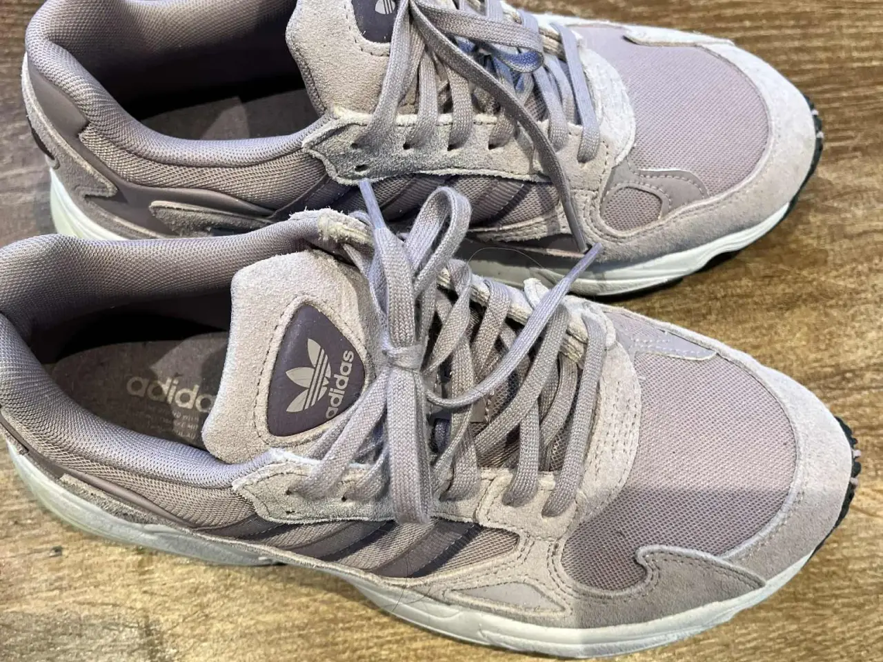 Billede 1 - Adidas sneakers sælges