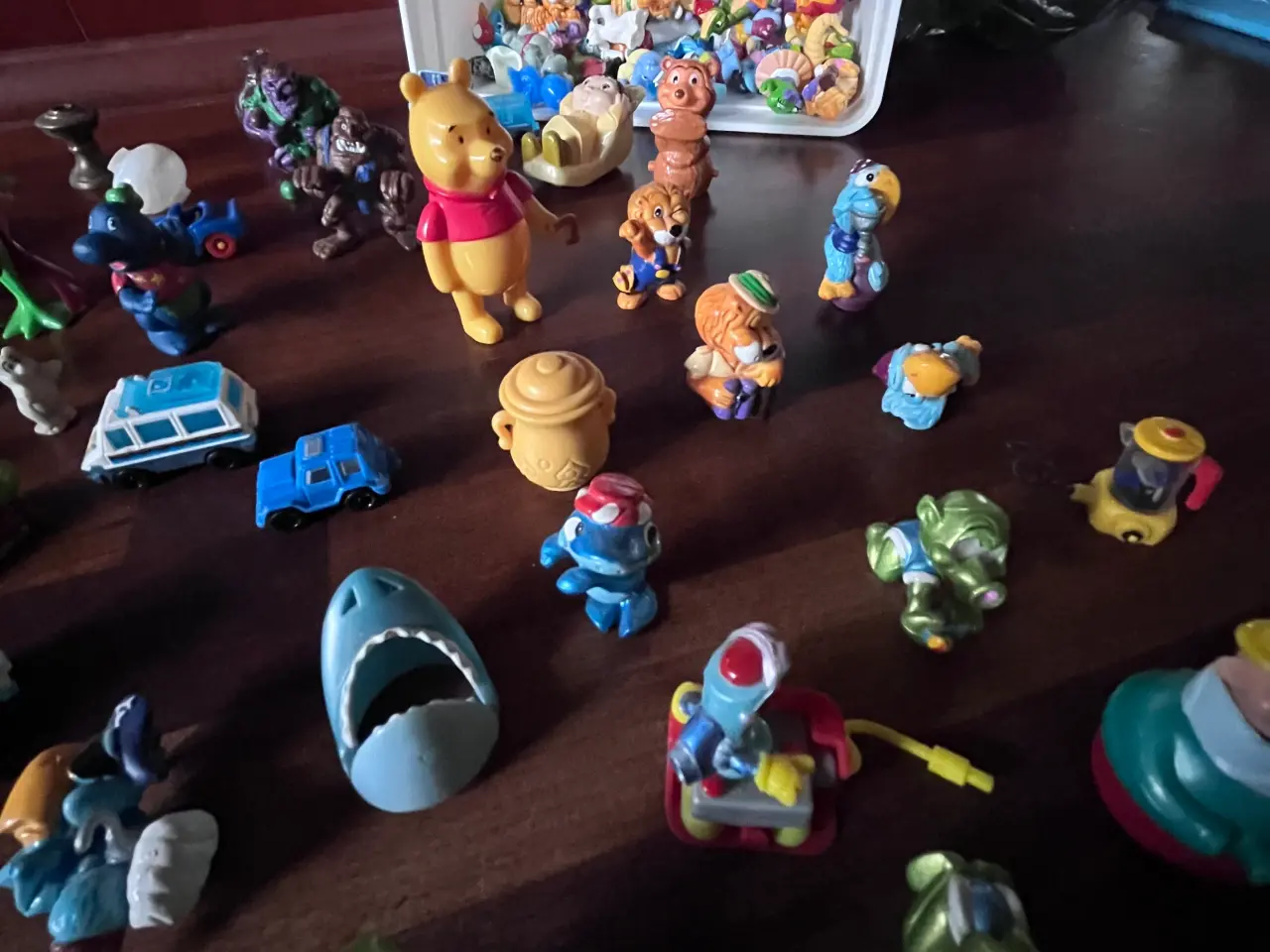 Billede 7 - Små “Kinderæg” figurer.
