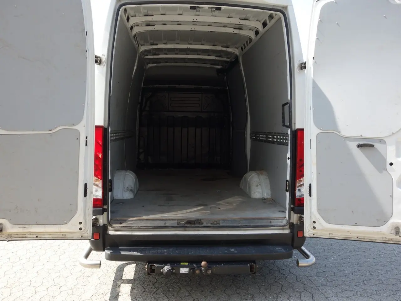 Billede 14 - Iveco Daily 2,3 35S14 12m³ Van AG8