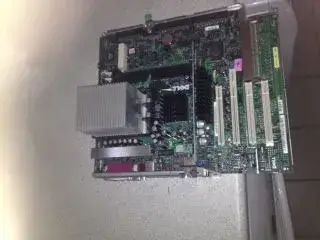 Dell bundkort inkl køler..