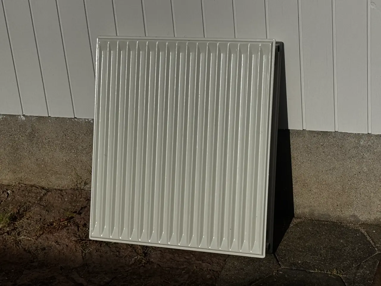 Billede 1 - Fin radiator fra renoveringsprojekt
