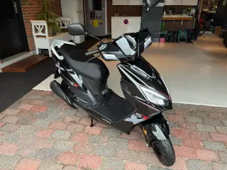 Vga Street-X 30. 2025. 1840 km
