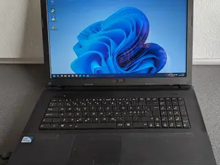 ASUS 17.3" Notebook