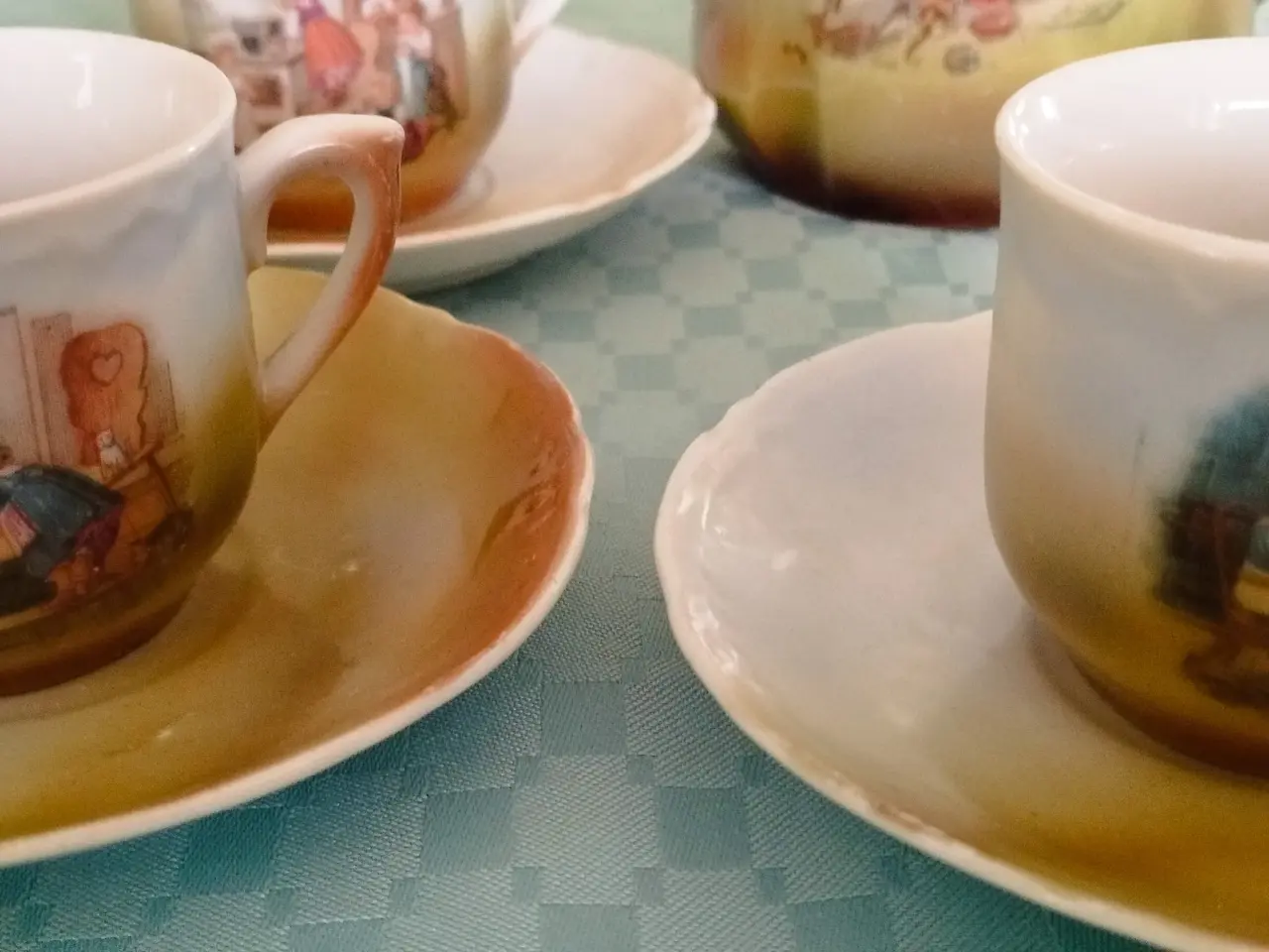 Billede 5 - Antik dukke kaffestel fra 1920-1930.