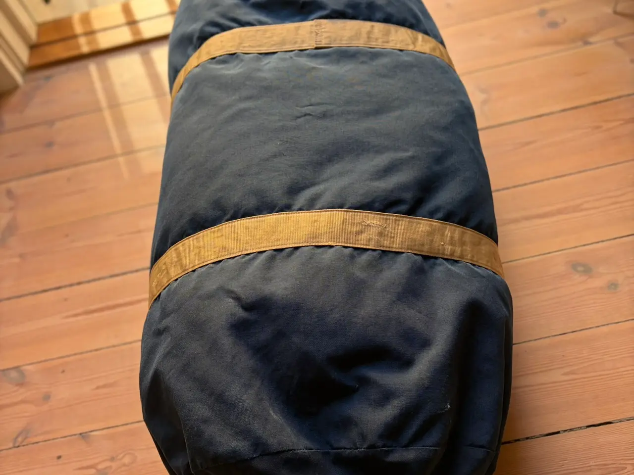 Billede 4 - Stor Eastpak sportstaske, ca. 90 cm lang
