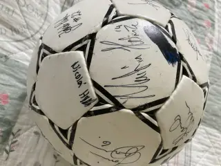 EFB kampbold med autografer 2002/2003