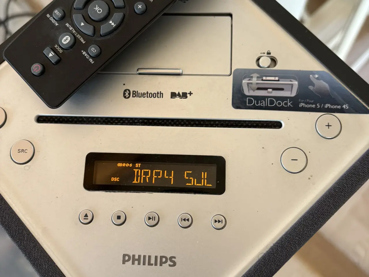 Billede 2 - CD stand og tilslutning til Apple tlf