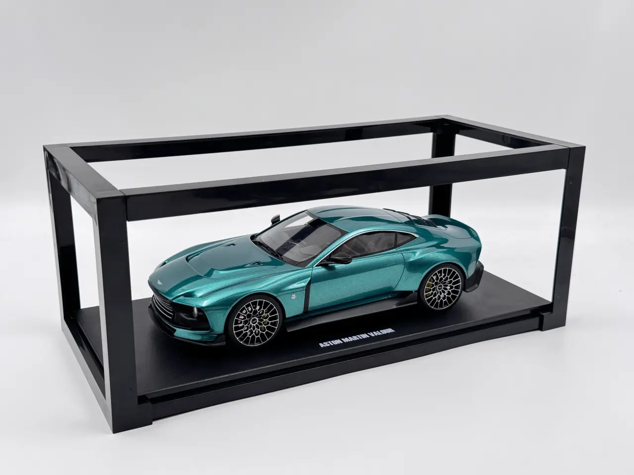 Billede 10 - 2023 Aston Martin Valour Limited Edition - 1:18