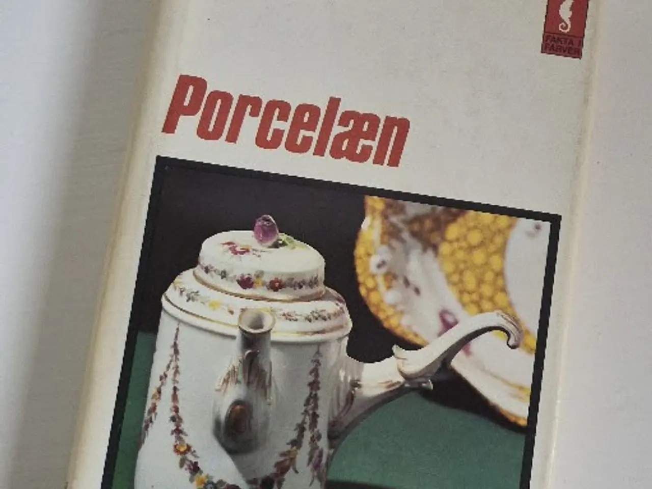 Billede 1 - Bog om porcelæn