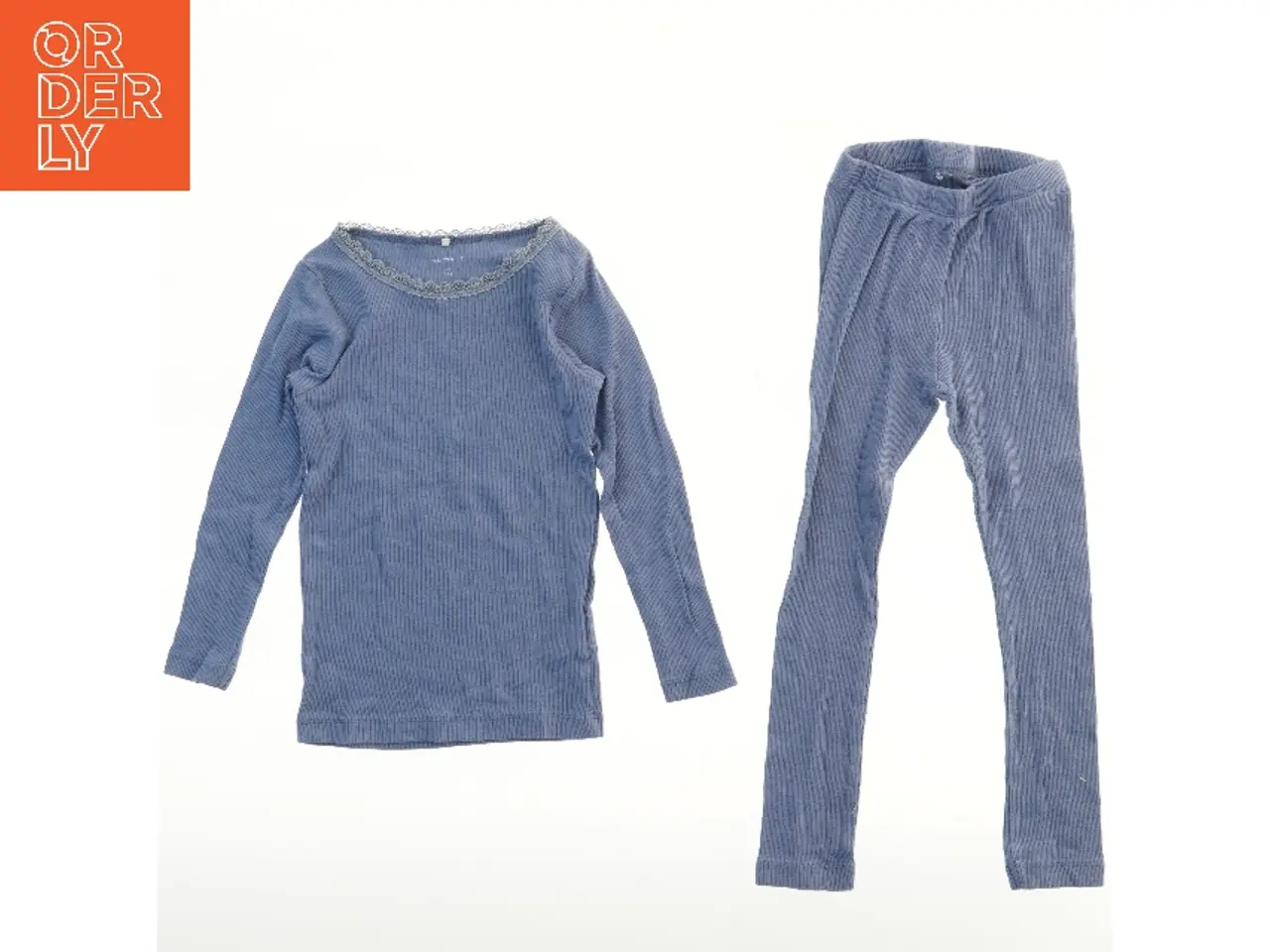 Billede 1 - Blåt Name It undertøjssæt med bluse og leggings fra Name It (str. 104)