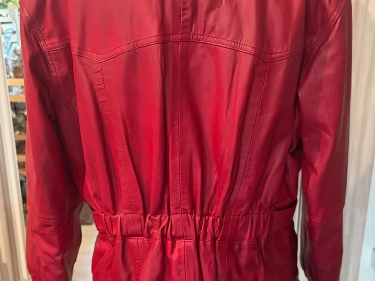 Billede 2 - Rød skindjakke 3xl