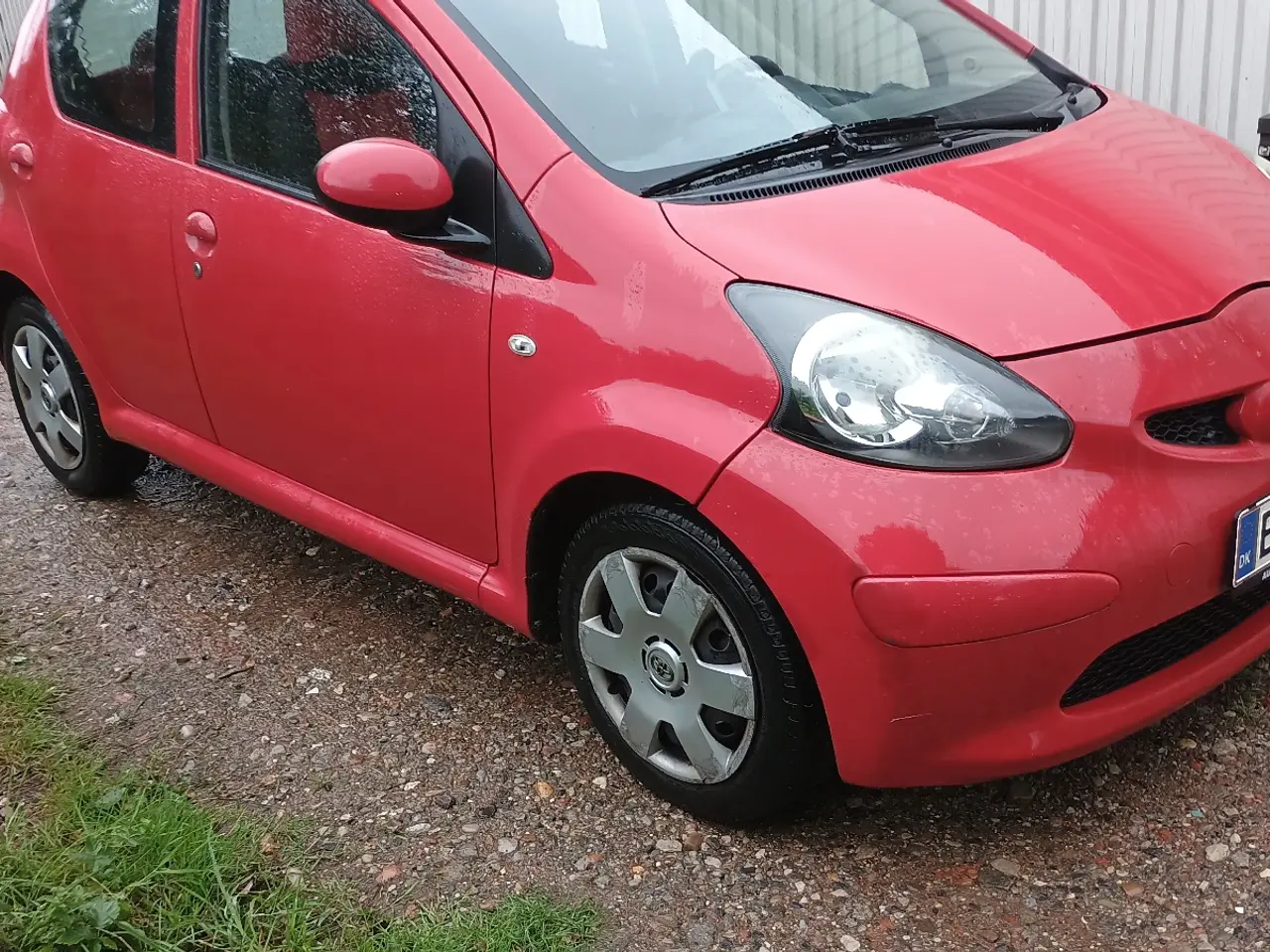 Billede 2 - Toyota Aygo med syn og nummerplader