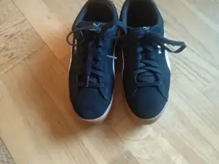 Sneakers, PUMA.