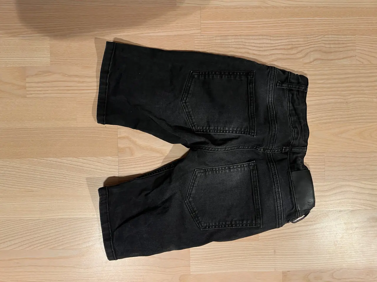 Billede 2 - Shorts str 10 år