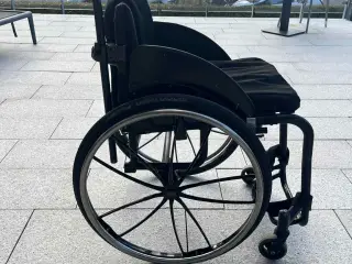 Wolturnus letvægts kørestol