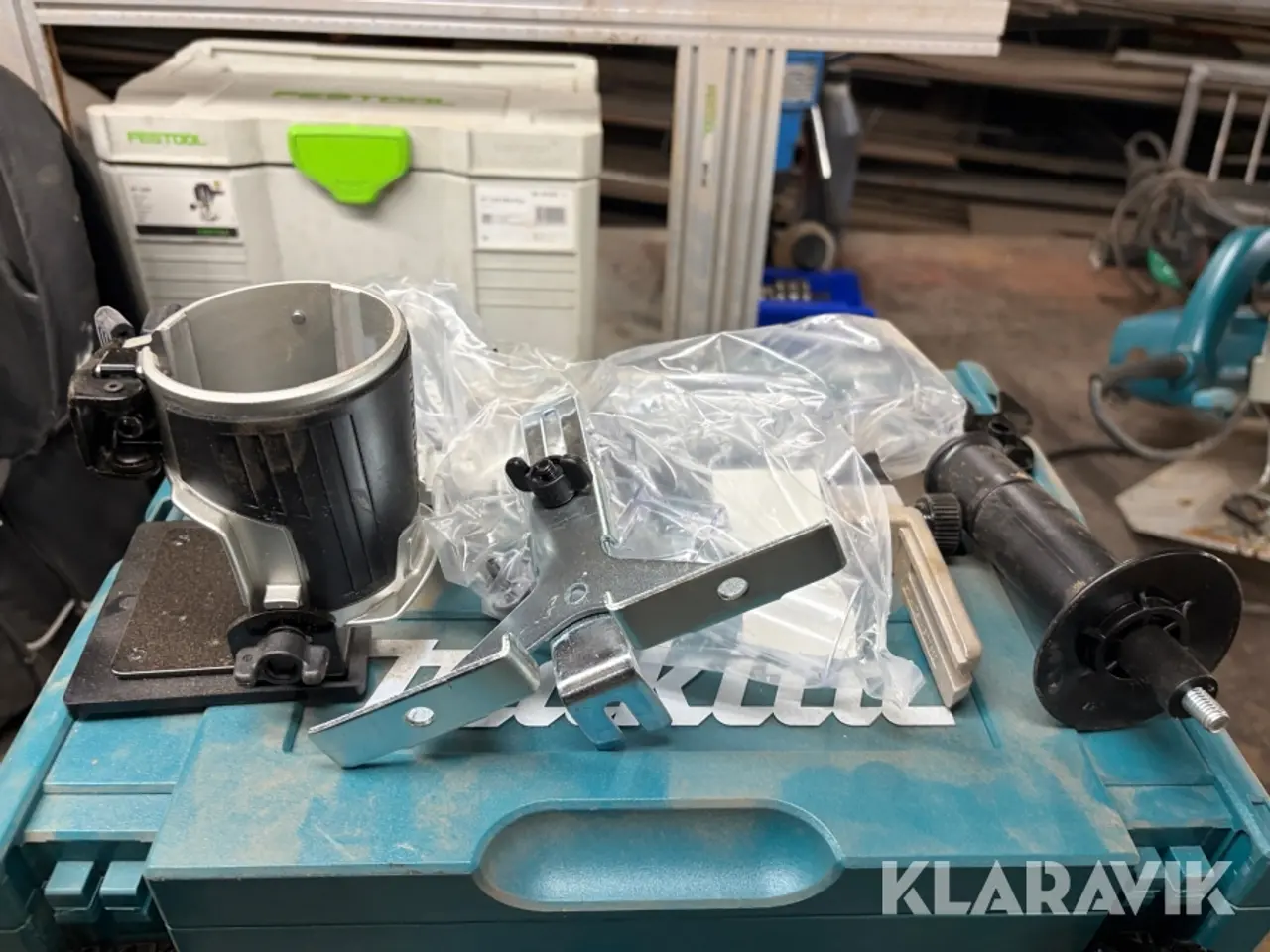 Billede 10 - Overfræser Makita RT0700CX2J