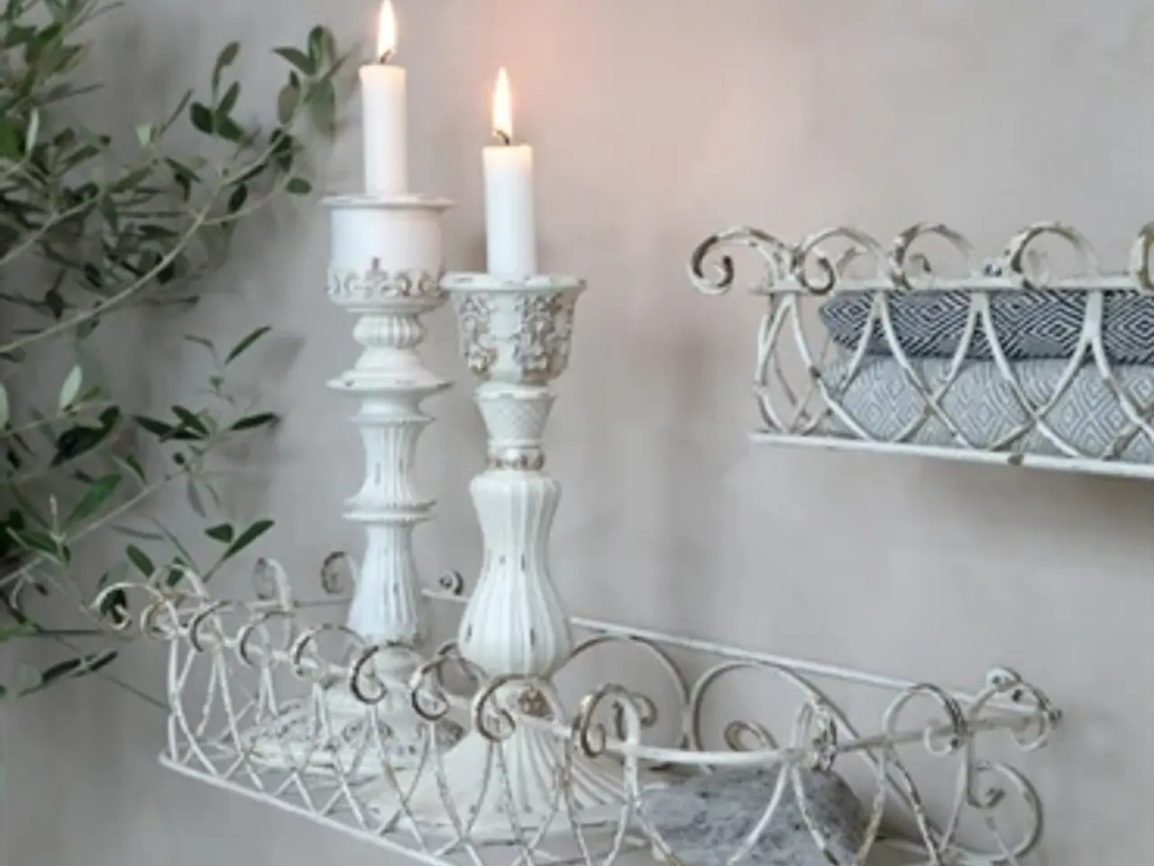 Billede 2 - Rustikke hylder i fransk vintagestil