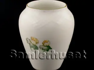 Erantis Vase