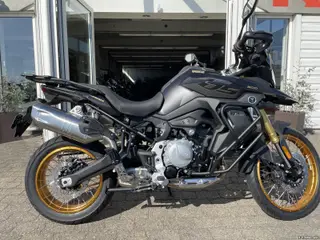 Voge DS 900 X