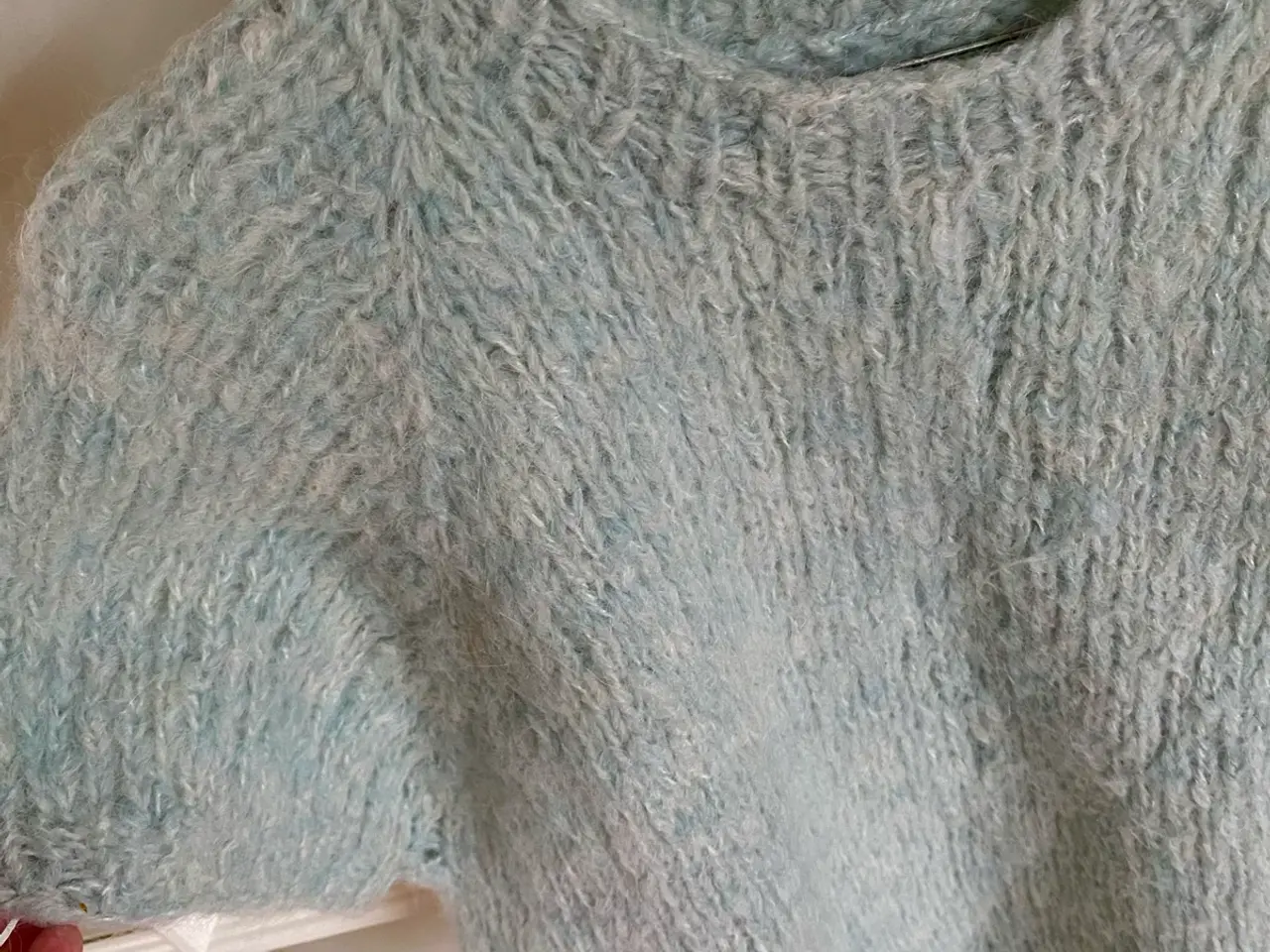 Billede 3 - Fin hjemmestrikket bluse